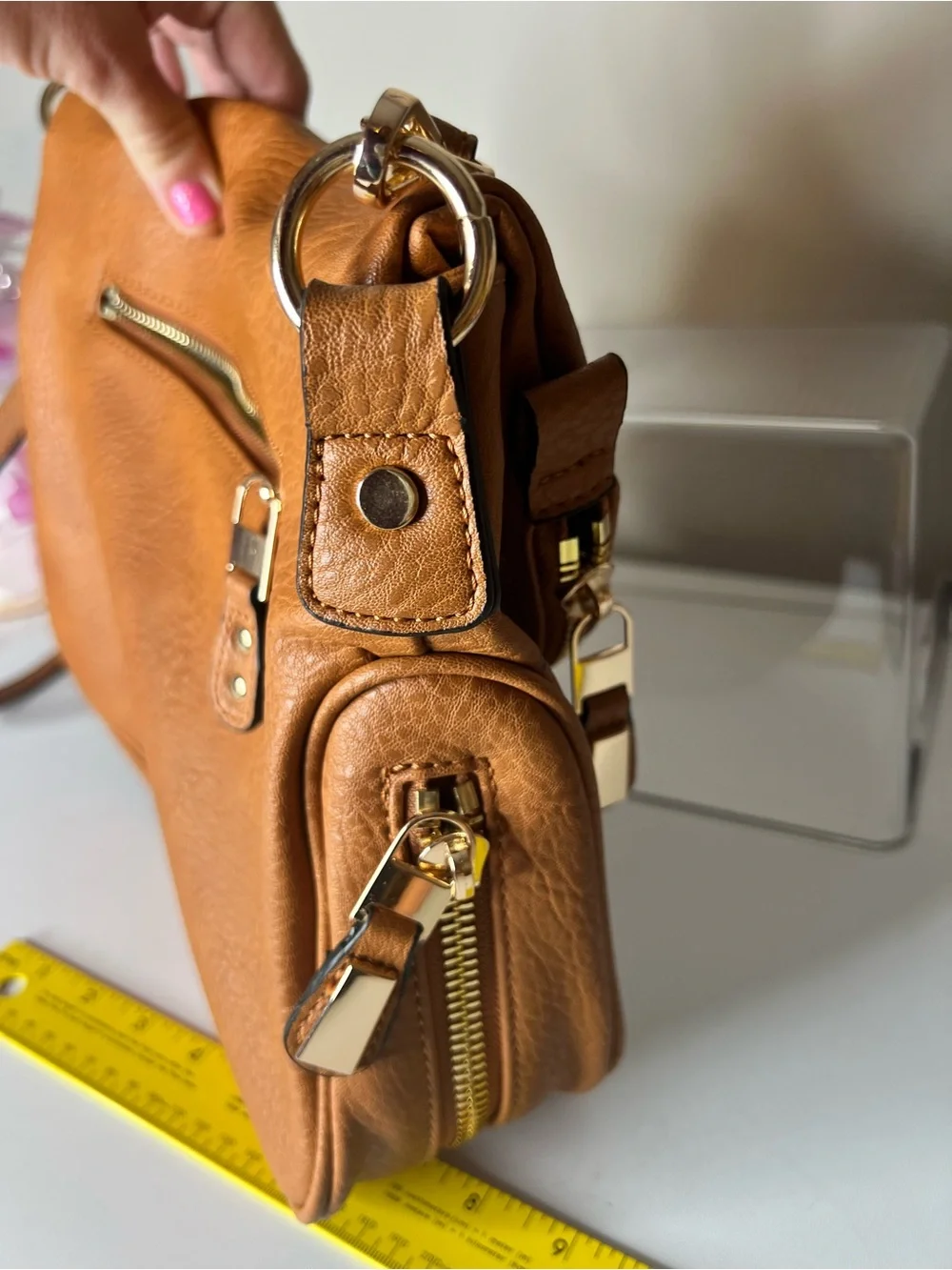 Moda Luxe Classic Tan Pebbled Leather Shoulder Bag